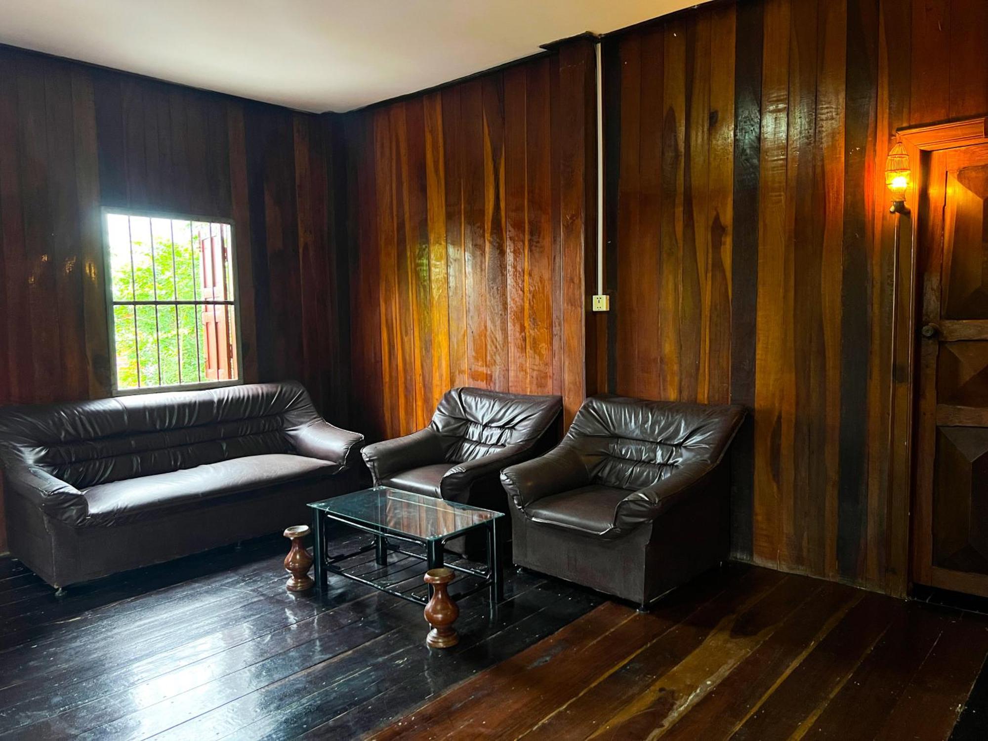 Lotus Blanc Homestay Villa Battambang Exterior photo