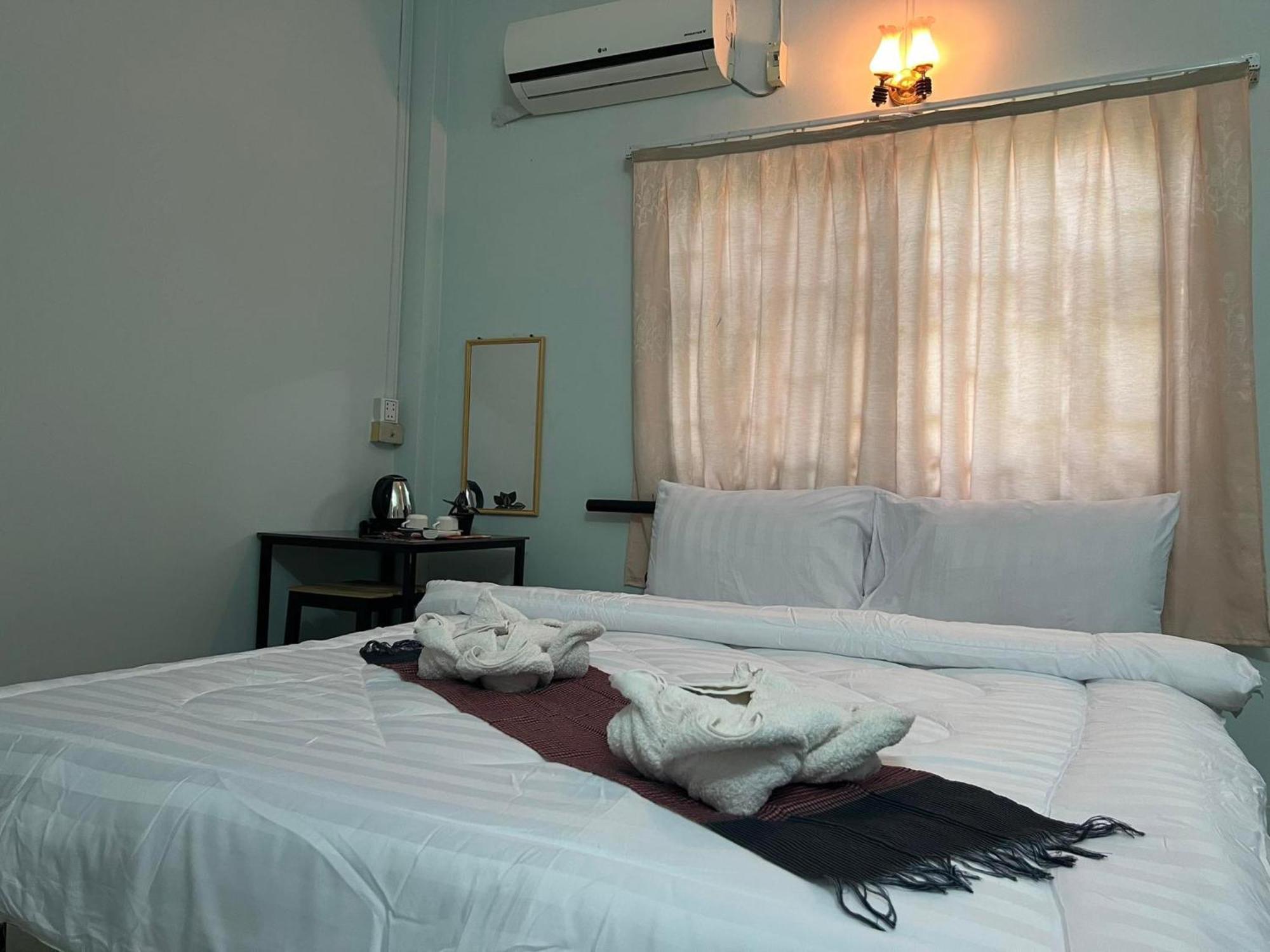 Lotus Blanc Homestay Villa Battambang Exterior photo