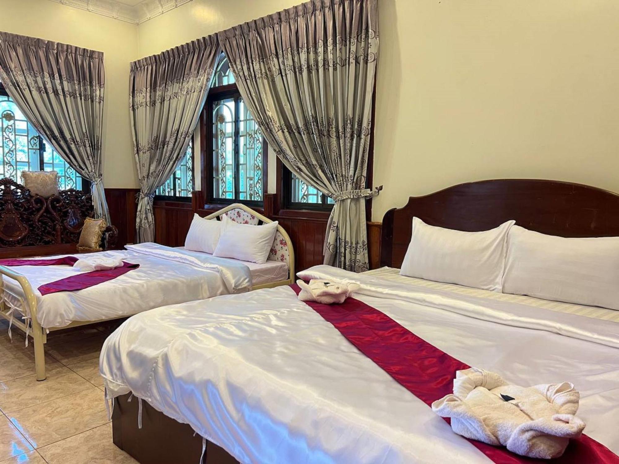 Lotus Blanc Homestay Villa Battambang Exterior photo