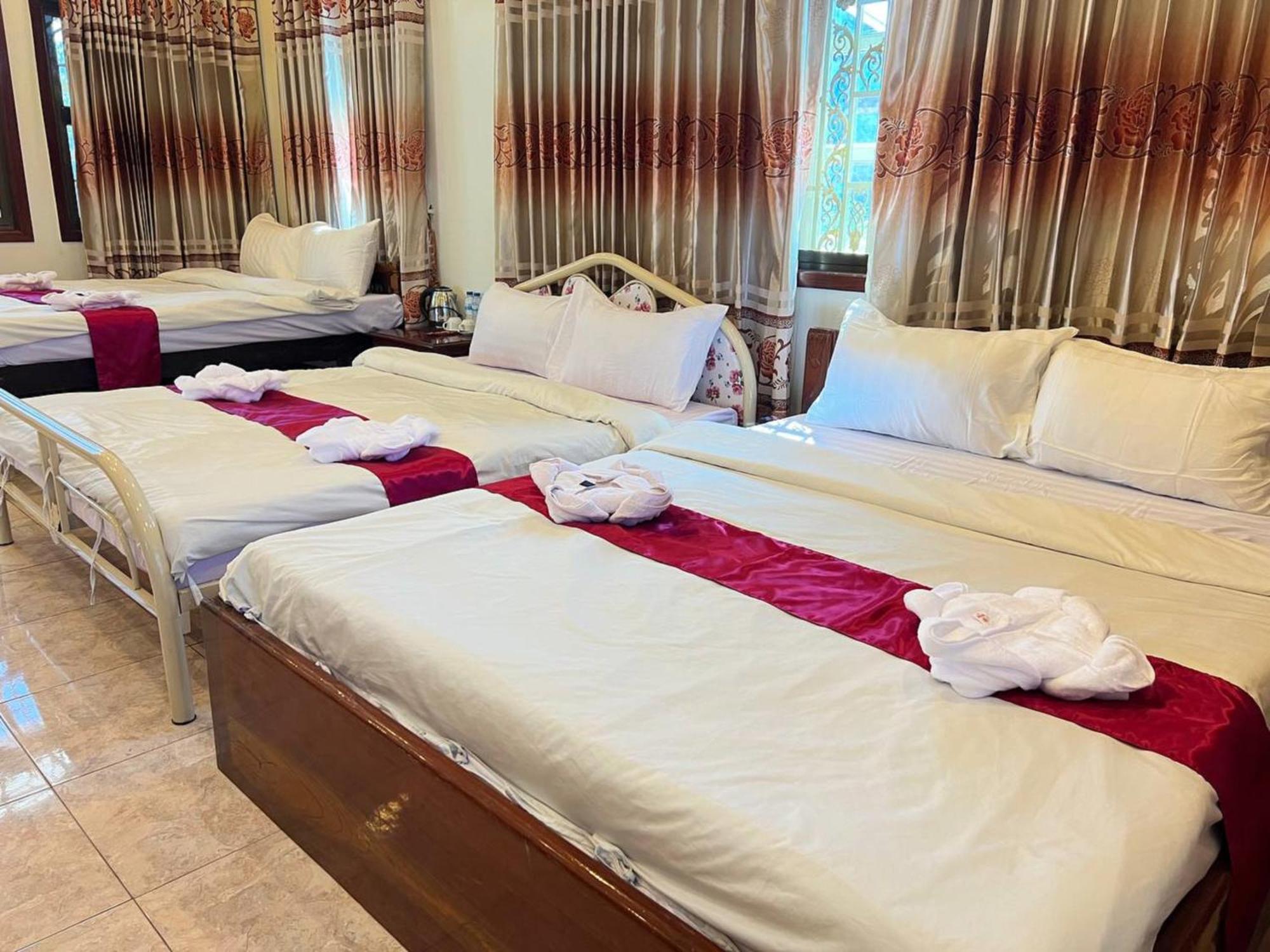 Lotus Blanc Homestay Villa Battambang Exterior photo